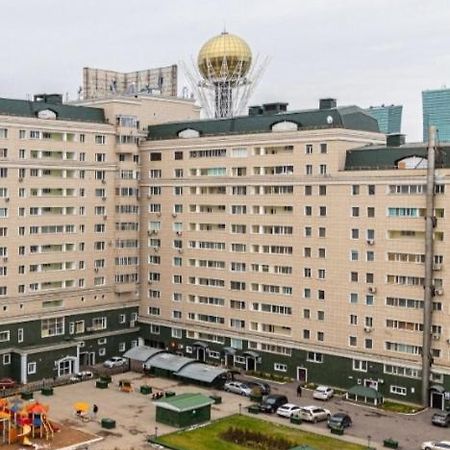 25 Вид На Байтерек Для 1-4 Человек С Кроватью И Раскладным Диваном Astana Luaran gambar
